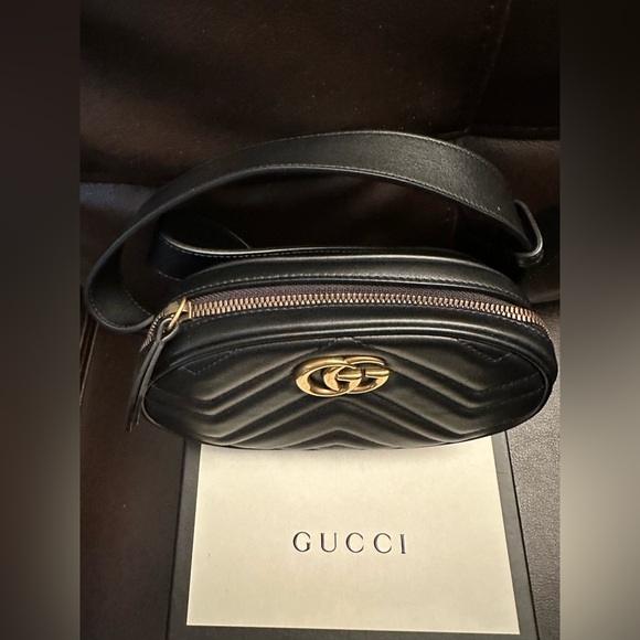 Authentic Gucci GG Marmont Waist Bag in Black - Picture 3 of 7